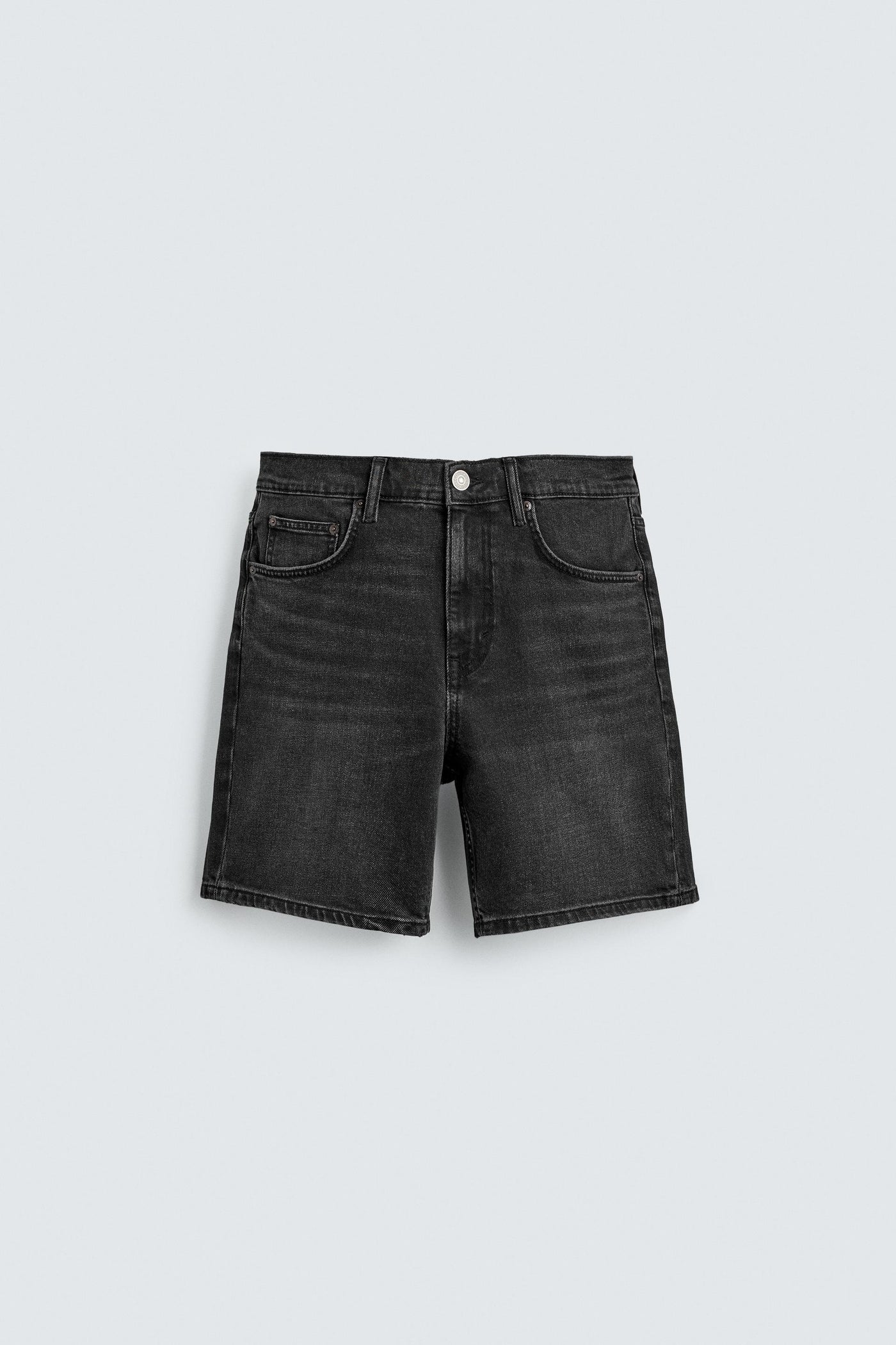 SHORT EN JEAN COUPE CLASSIQUE