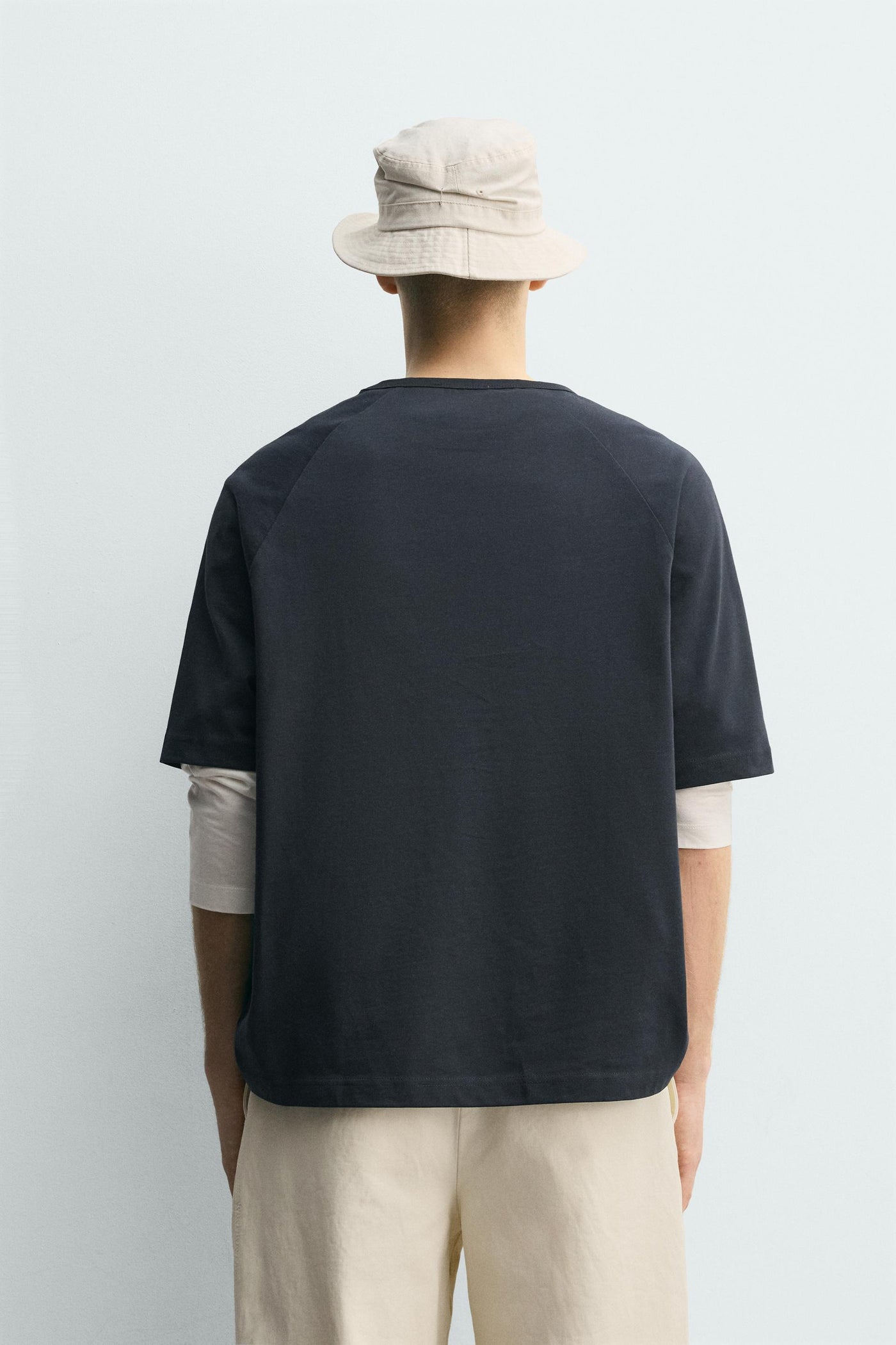 リラックスフィット リベットポケットTシャツ