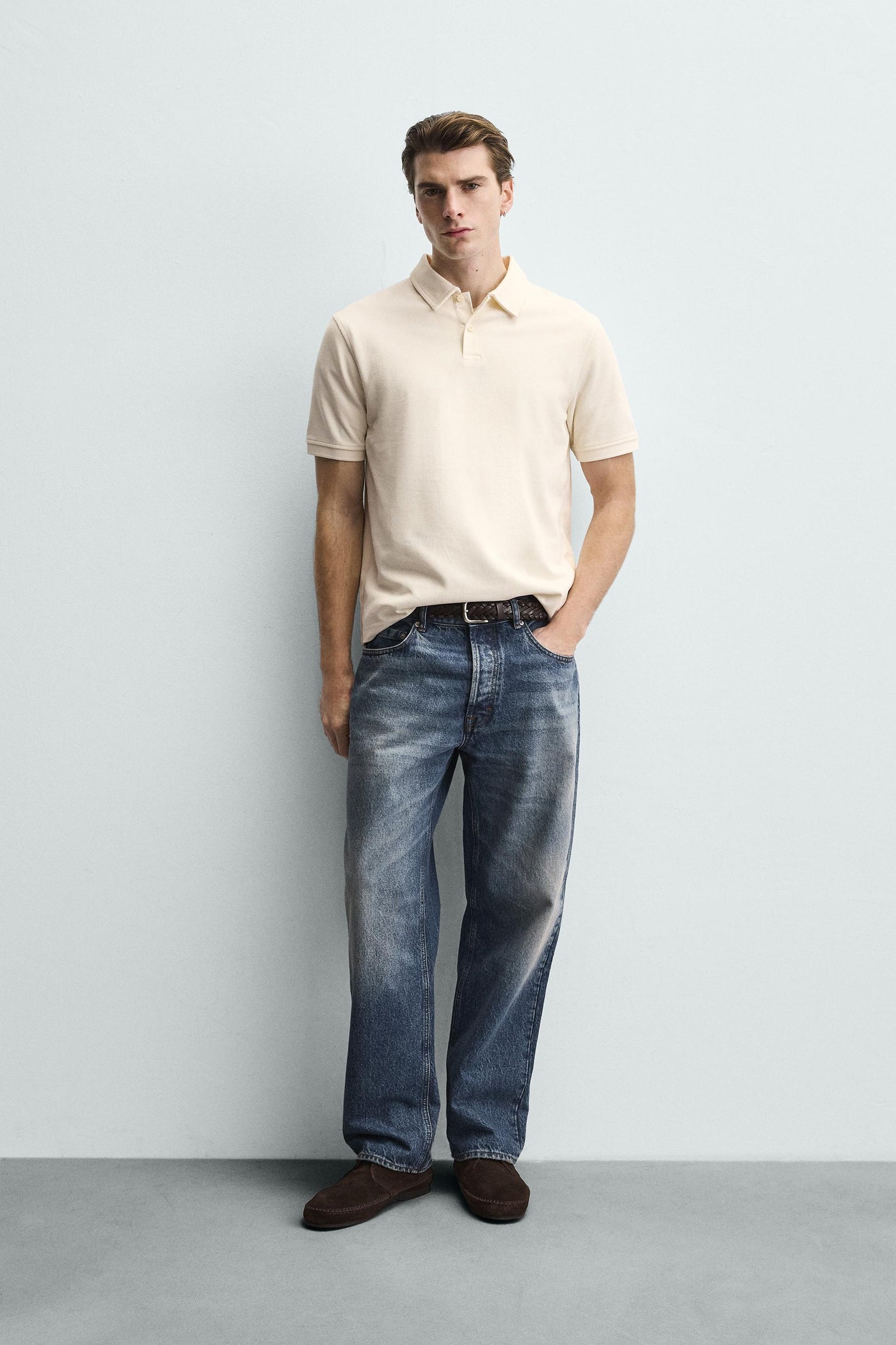 Mom Fit Distressed Jeans
