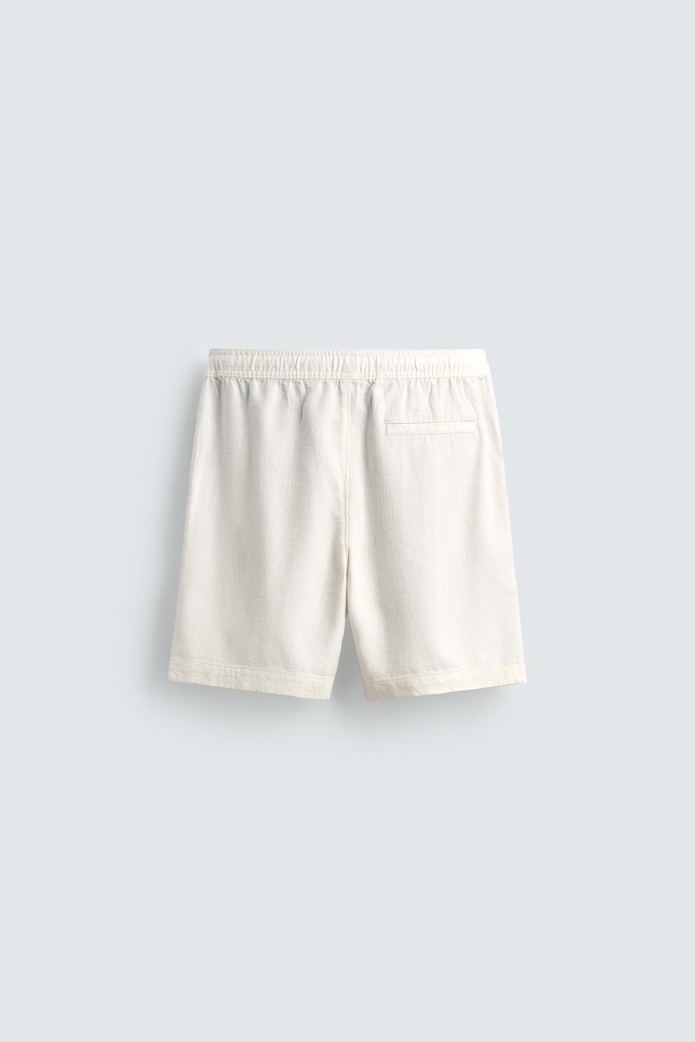 SHORT TEXTURÉ COUPE CLASSIQUE